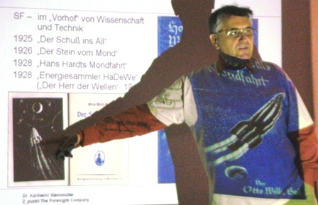 Dr. Karlheinz Steinmüller bei einem Vortrag auf dem Penta-Con 2009 in Dresden